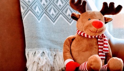 【ブリジット・ジョーンズの日記】トナカイ柄のアグリー・クリスマス・セーター。意外にお似合いでしたね、マーク・ダーシー。